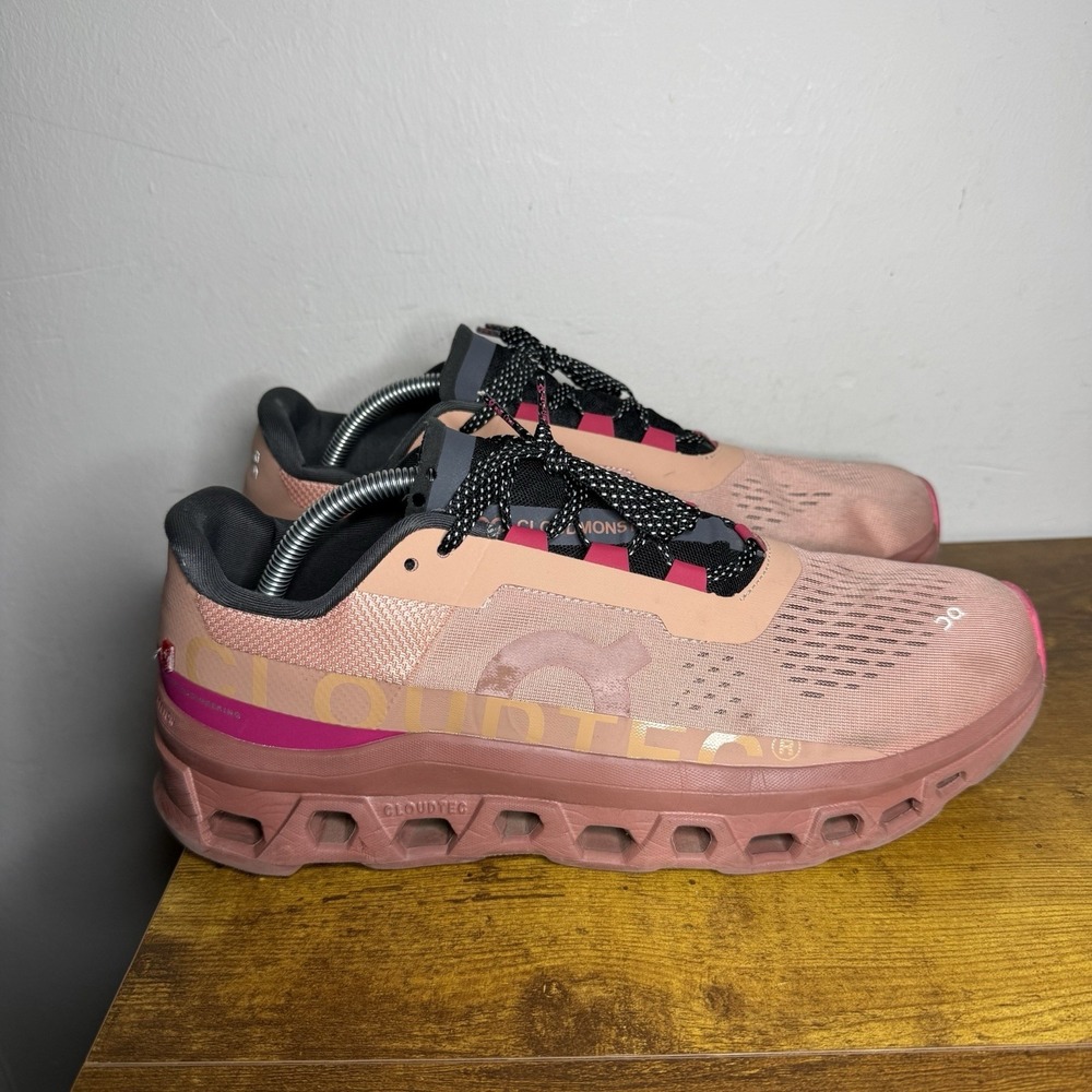 On Cloud Cloudmonster Running Shoes Men's Size 11.5 Coral